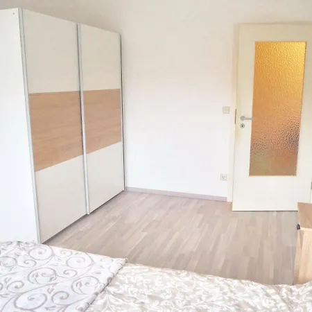 Walter-meckauer-strasse Apartment *